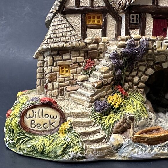 Memory Lane Cottages Peter Tomlins Willow Beck Figure #186 England 1996 VTG - Picture 4 of 13
